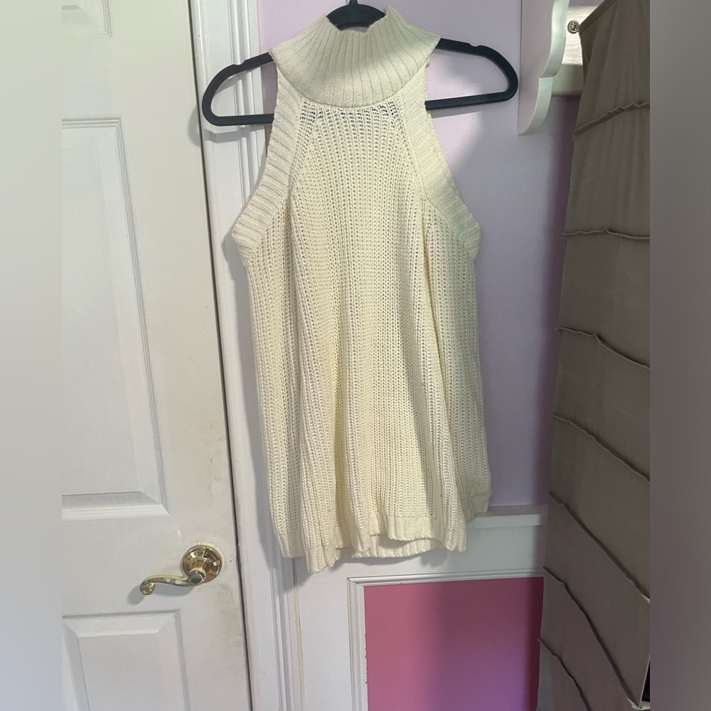 White knit off the shoulders turtleneck